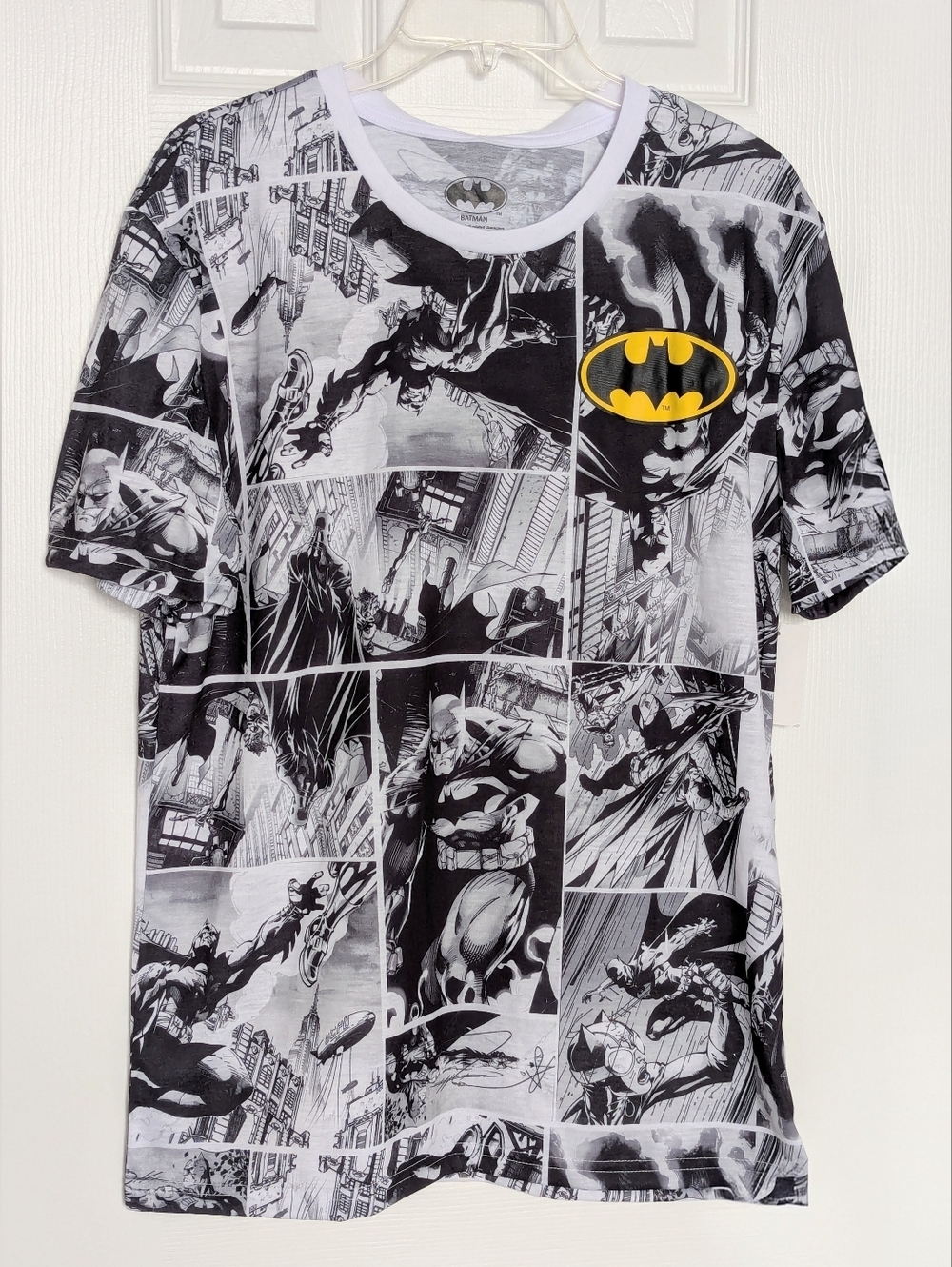 NWT Batman Men's (Medium) Black & White Newspaper/Comic-Panel Tee/T-shirt/ Top